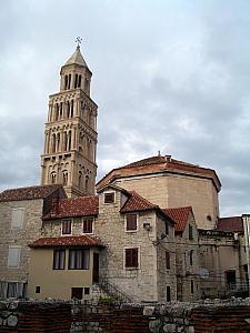 Svete Frane church, inside the Diocletian Palace