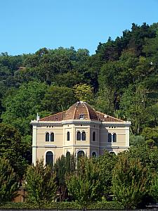 Cool house in Bilbao