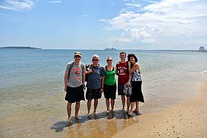 Punta del Esta - walking along the beach