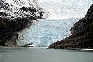 Sailing through the Chilean Fjords - a glacier!