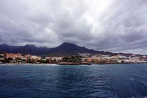 We took a half day boat tour around the island to look for whales and dolphins